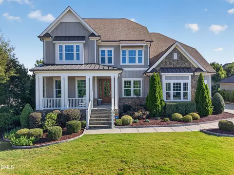 609 Cottsmore Ct, Cary, NC 27519