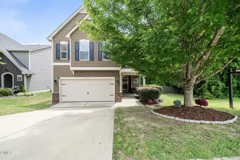 919 Award St, Fuquay Varina, NC 27526