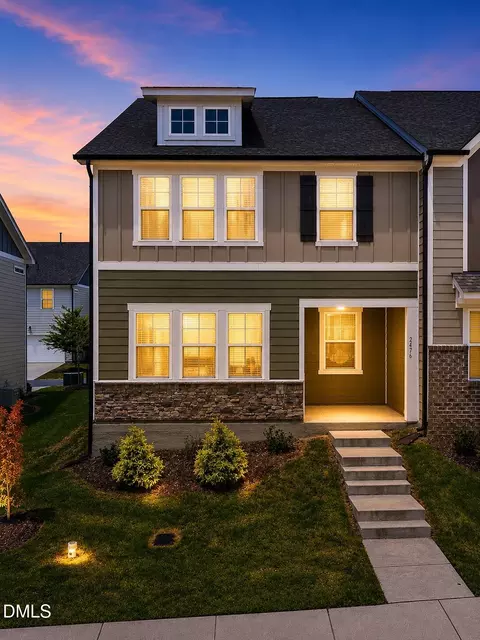 2476 Hutch Ln, Apex, NC 27523