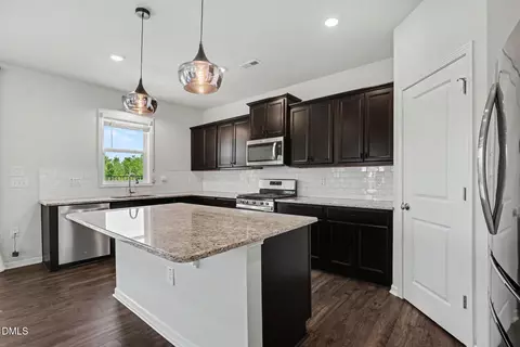 Kitchen - 1113 Shadow Shade Dr, Wake Forest, NC 27587 photo 2 of 2