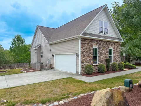 4 Trillium Ct, Durham, NC 27712 photo 2