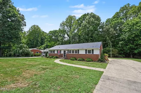 525 N Carr St, Mebane, NC 27302