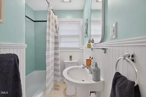 Bath - 1408 Watts St, Durham, NC 27701 photo 1 of 3