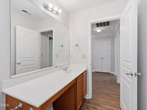 Bath - 1 Dawson Ct, Durham, NC 27703 photo 3 of 3