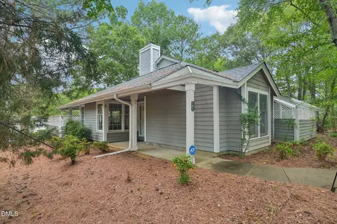 101 White Oak Way, Chapel Hill, NC 27514