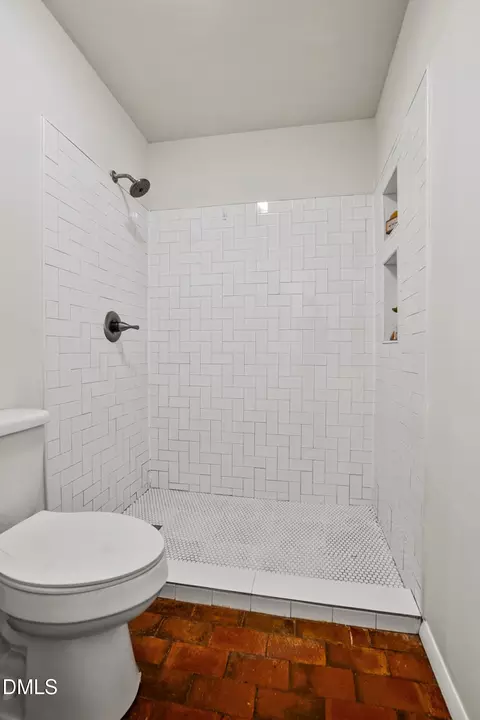 Bath - 1106 Scott King Rd, Durham, NC 27713 photo 2 of 3