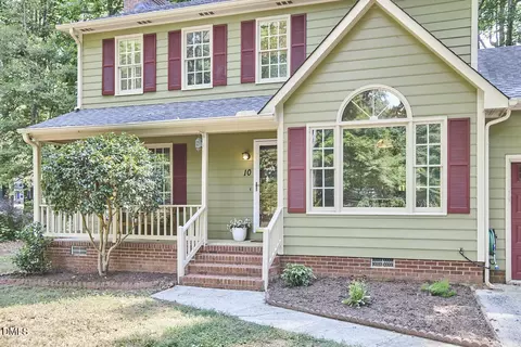 Exterior - 10 Cedar Bluff Ct, Durham, NC 27704 photo 4 of 13