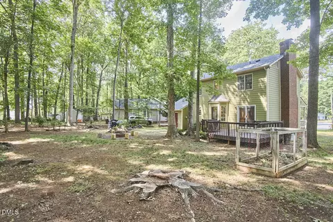 Exterior - 10 Cedar Bluff Ct, Durham, NC 27704 photo 10 of 14