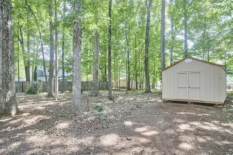 Exterior - 10 Cedar Bluff Ct, Durham, NC 27704 photo 7 of 14