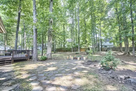 Exterior - 10 Cedar Bluff Ct, Durham, NC 27704 photo 6 of 14