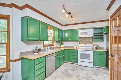 Kitchen - 10 Cedar Bluff Ct, Durham, NC 27704 photo 1 of 7