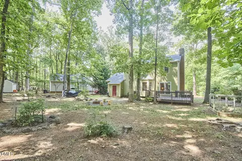 Exterior - 10 Cedar Bluff Ct, Durham, NC 27704 photo 9 of 14