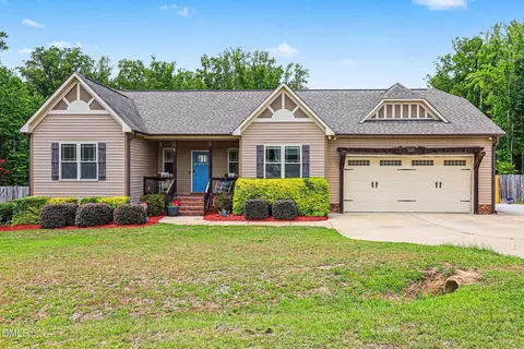 26 Stone Cove Cir, Wendell, NC 27591