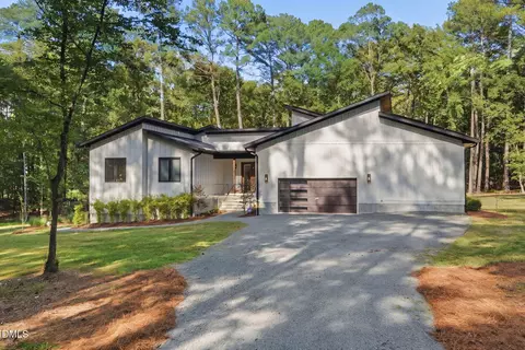 4628 Hibiscus Ln, Chapel Hill, NC 27516