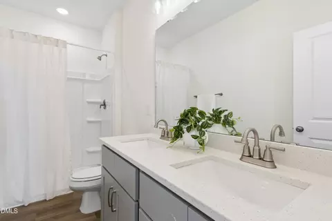 Bath - 902 Butler Dr, Erwin, NC 28339 photo 1 of 2