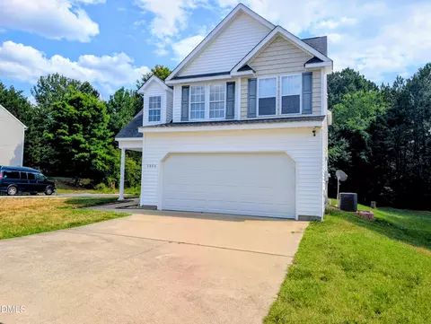 7028 Barlows Knoll St, Raleigh, NC 27610