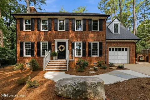5817 Hedgemoor Dr, Raleigh, NC 27612
