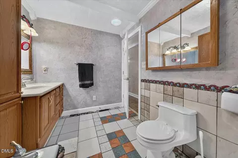 Bath - 3918 Cheek Rd, Durham, NC 27704 photo 6 of 6