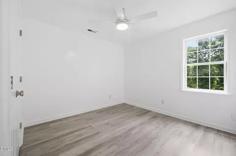 Bedroom - 433 Rosa Cir, Willow Spring, NC 27592 photo 3 of 6