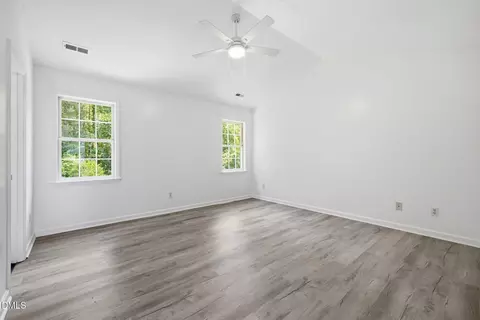Bedroom - 433 Rosa Cir, Willow Spring, NC 27592 photo 5 of 6