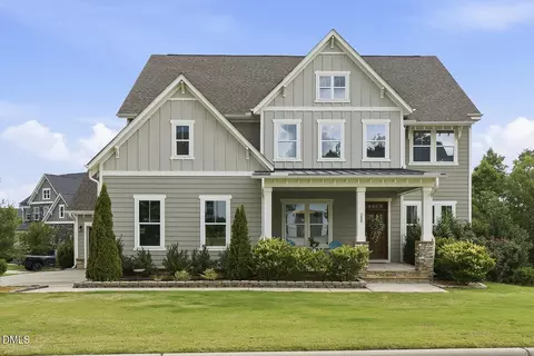 208 Silent Cove Ln, Holly Springs, NC 27540