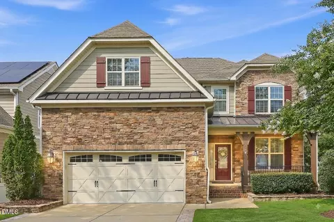 300 Silver Bluff St, Holly Springs, NC 27540