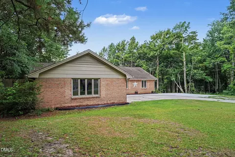 Exterior - 211 Brookside Dr, Smithfield, NC 27577 photo 4 of 7