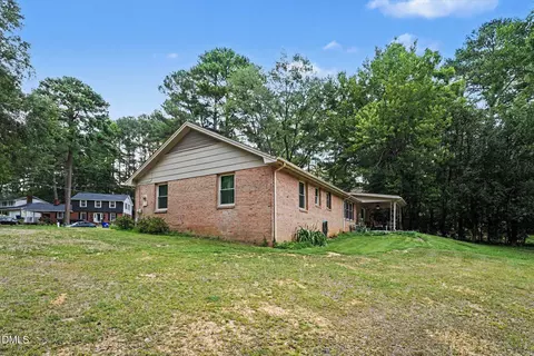 Exterior - 211 Brookside Dr, Smithfield, NC 27577 photo 6 of 7
