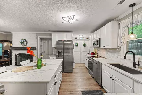 Kitchen - 211 Brookside Dr, Smithfield, NC 27577 photo 3 of 4