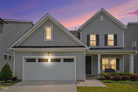 1033 Bellewood Park Dr, Angier, NC 27501