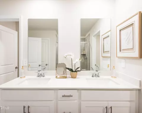 Bath - 1429 Hatteras Rd, Durham, NC 27703 photo 3 of 4