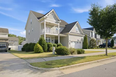 109 Virginia Creek Dr, Holly Springs, NC 27540