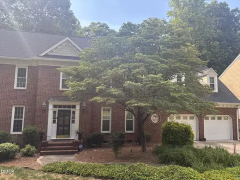1049 Vestavia Woods Dr, Raleigh, NC 27615