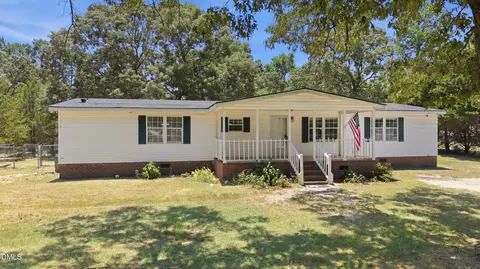 4335 Robby Rd, La Grange, NC 28551