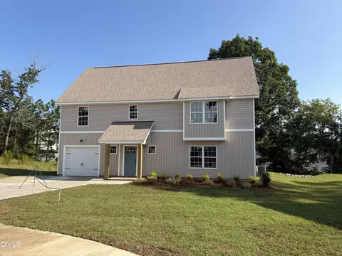 9752 Gooden Dr, Fayetteville, NC 28314