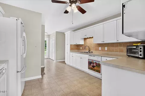 201 Jesse Dr, Smithfield, NC 27577 photo 29