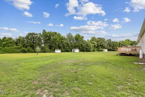 201 Jesse Dr, Smithfield, NC 27577 photo 8