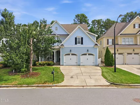 2735 Cameron Pond Dr, Cary, NC 27519