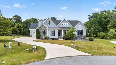 200 Misty Moonlight Dr, Willow Spring, NC 27592