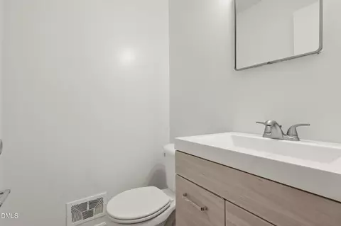 Bath - 3919 Brixton Ln, Durham, NC 27707 photo 1 of 3
