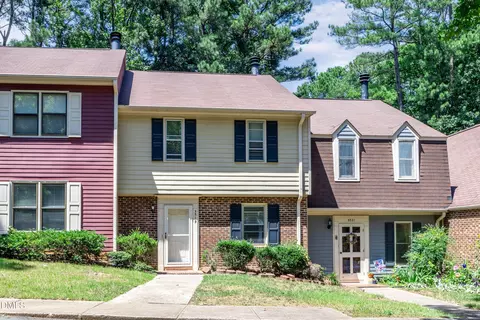 5519 Hamstead Xing, Raleigh, NC 27612
