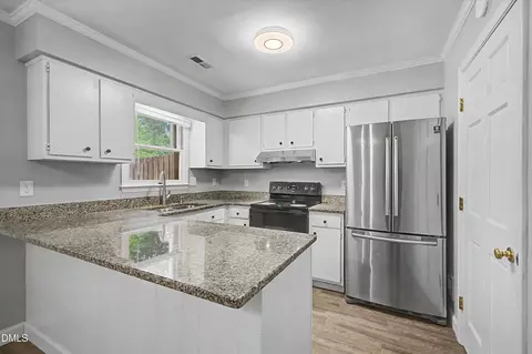 5519 Hamstead Xing, Raleigh, NC 27612