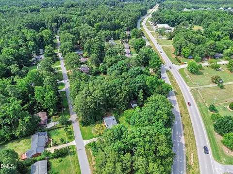 1813 Pinedale Dr, Raleigh, NC 27603