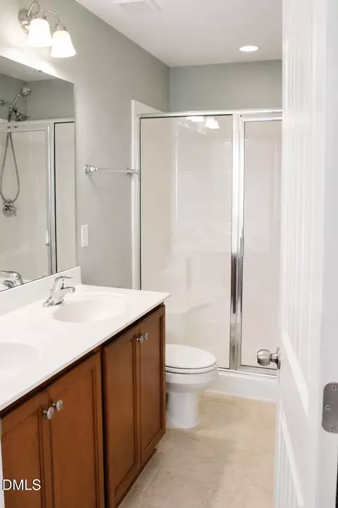 Bath - 4443 Middletown Dr, Wake Forest, NC 27587 photo 3 of 4