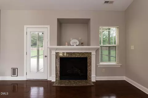Living - 10 Colson Dr, Garner, NC 27529 photo 6 of 9