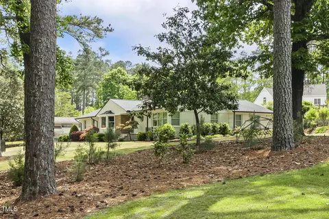 100 W Lakeside Dr, Fuquay Varina, NC 27526
