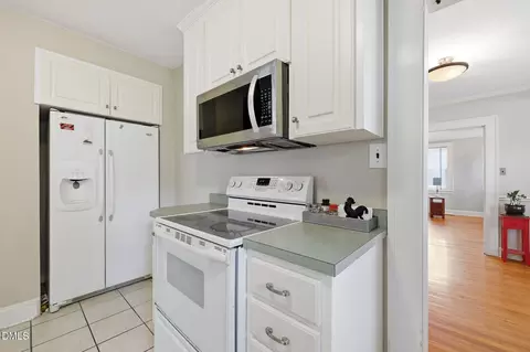 Kitchen - 408 E Lee St, Smithfield, NC 27577 photo 3 of 4