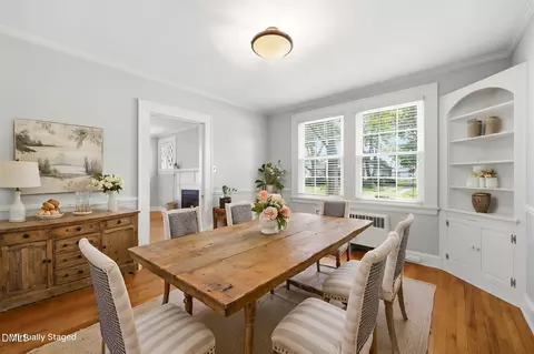 Dining - 408 E Lee St, Smithfield, NC 27577 photo 1 of 2