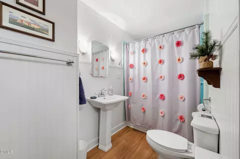Bath - 408 E Lee St, Smithfield, NC 27577 photo 5 of 5