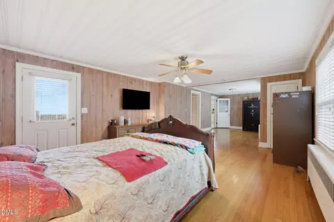 Bedroom - 408 E Lee St, Smithfield, NC 27577 photo 1 of 6